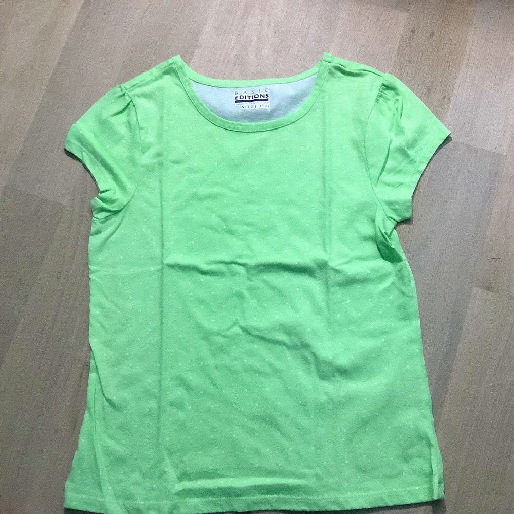 Girls green polka dotted t-shirt